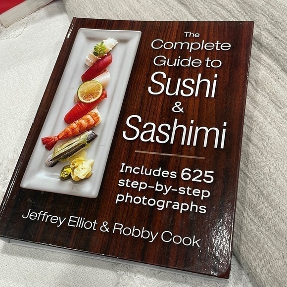 Sushi & Sashimi - Picture 1 of 2